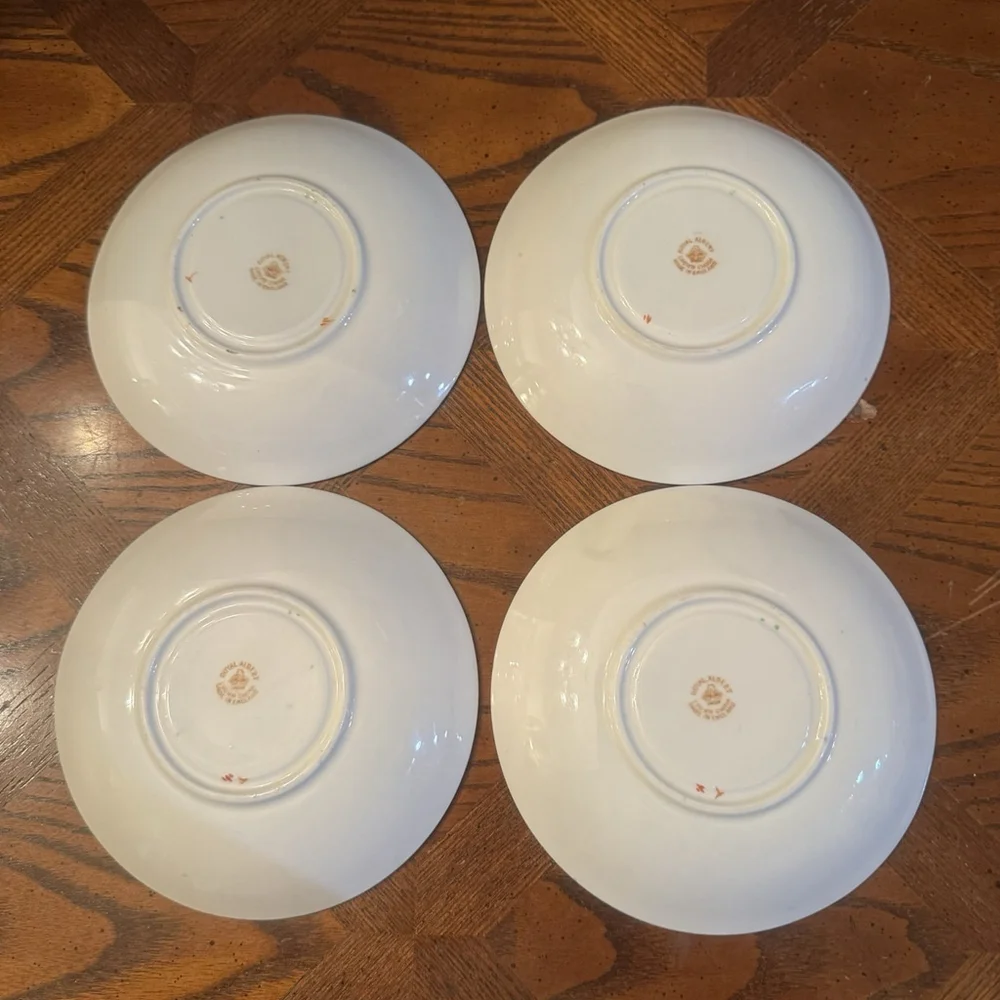 Set Of 8 Vtg Royal Albert Crown China Imari Style 4692 Cobalt Blue Cup & Saucer